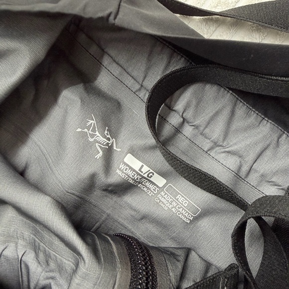 Vintage Arc’teryx Women’s GTX Pro Shell Waterproof Ski Snow Bib Pants | Size L - Picture 6 of 11